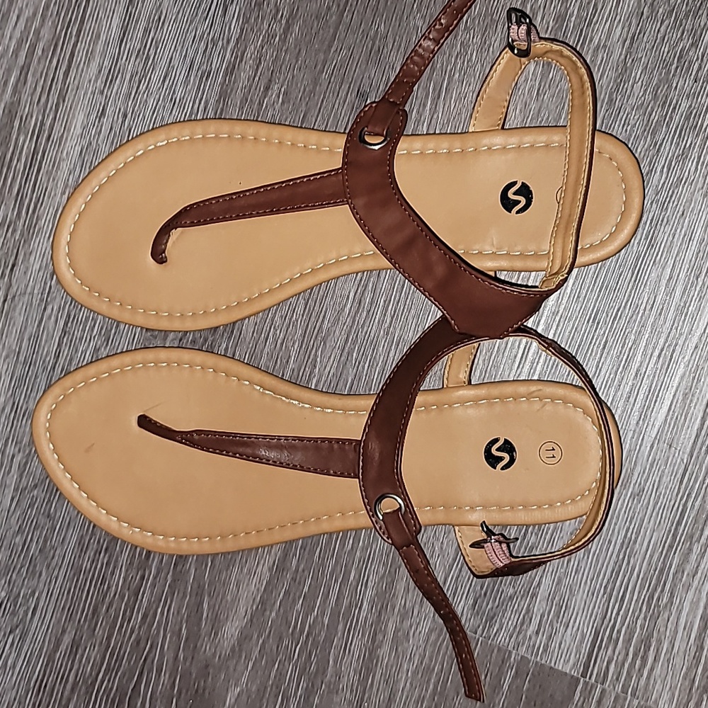 Women's size 11 brown sandals